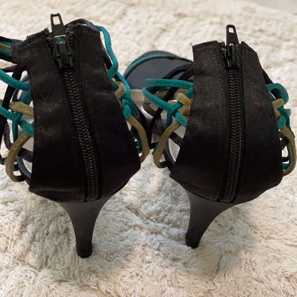 NOSE Strapy satin black green ash gold heel - Picture 5 of 7